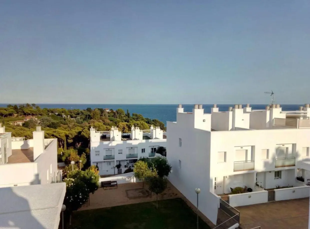펜션 료렛 드 마르 Wonderful Townhouse On Sa Boadella Beach 빌라